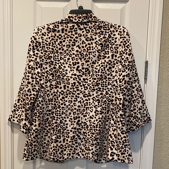 Women’s XL animal print blazer - Picture 2 of 5